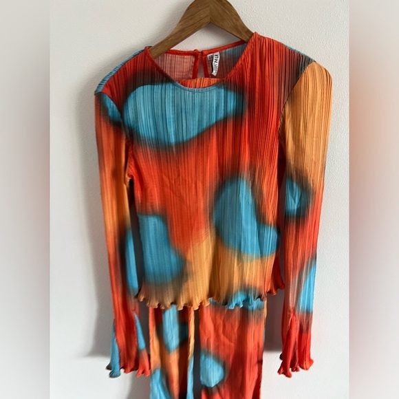 Arthur Box Pleat Two Piece Orange & Blue Set, size 4 - Picture 8 of 9